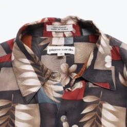 Vintage 'Geometry' Hawaiian Shirt -Carhartt || Harley Davidson Shop IMG 2038 cut 56de75c7 277d 4bd9 9c9e f3ac45e7ab31