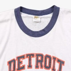 Vintage 'Detroit Tigers' T-shirt -Carhartt || Harley Davidson Shop IMG 5867 cut 4d913dbb 4ef7 4e48 b82e 3c468d19468f