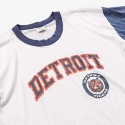 Vintage 'Detroit Tigers' T-shirt -Carhartt || Harley Davidson Shop IMG 5869 cut 5097ecf7 dd58 433e 9964 7d52a268a030