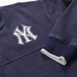 Yankees Sweatshirt -Carhartt || Harley Davidson Shop SHOP 1051 cut